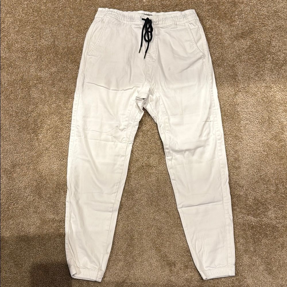 White Sweatpants with Tapered Ankles and drawstring Waistband